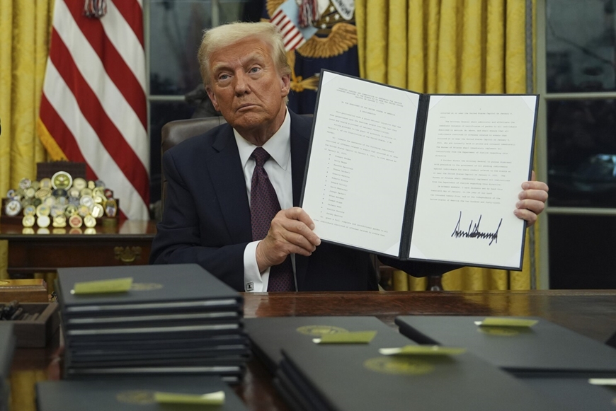 Tổng thống Mỹ Donald Trump đã ký sắc lệnh miễn thuế nhập khẩu đối với 45 nhóm hàng hóa