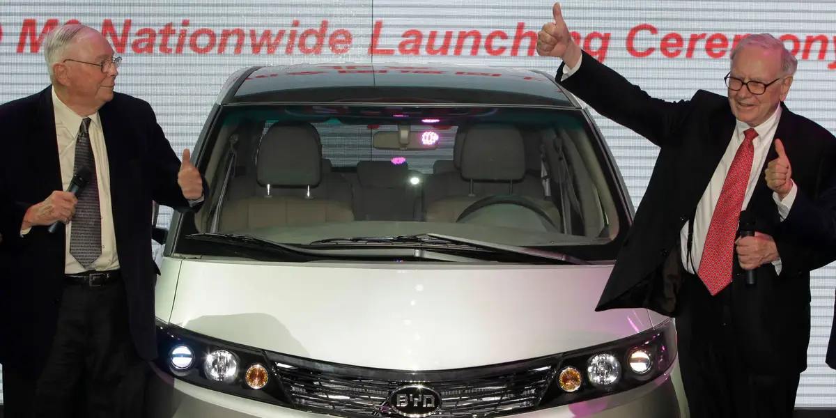Warrent Buffett bán toàn bộ cổ phần BYD