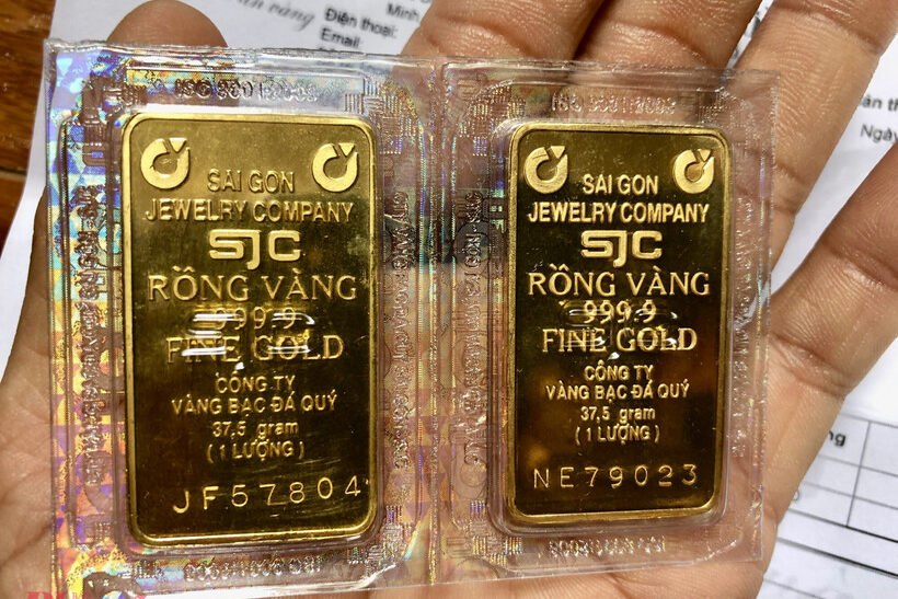 Giá vàng miếng trong nước lập đỉnh mới 135,5 triệu đồng/lượng.