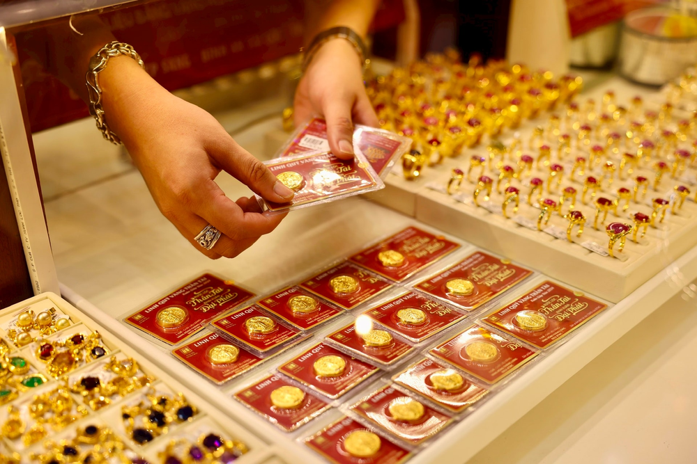 Giá vàng biến động mạnh phiên cuối tháng 9.